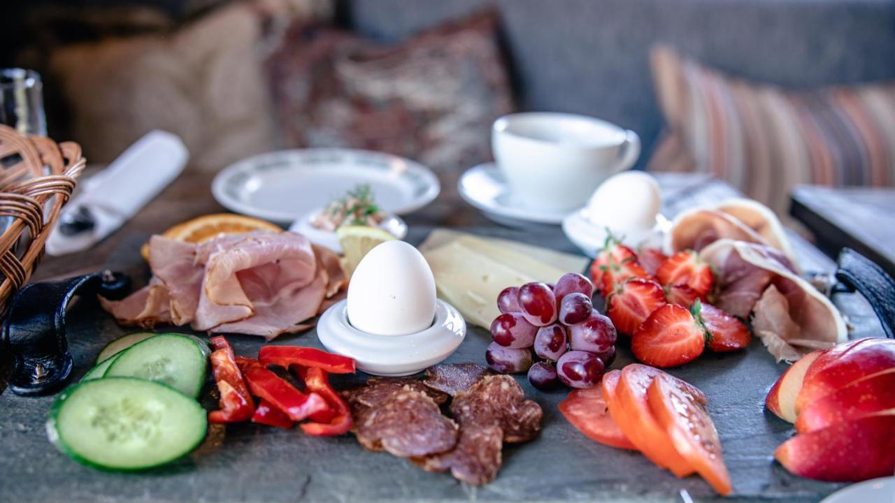 Danebu Kongsgaard - Boutique Hotel Aurdal ภายนอก รูปภาพ